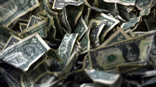 Man says Caesars refuses to pay him $800,000 he won in parlays