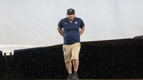 Blue Jays-Yankees rained out, to play Sunday doubleheader