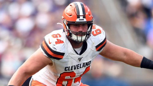Should Packers consider signing JC Tretter?