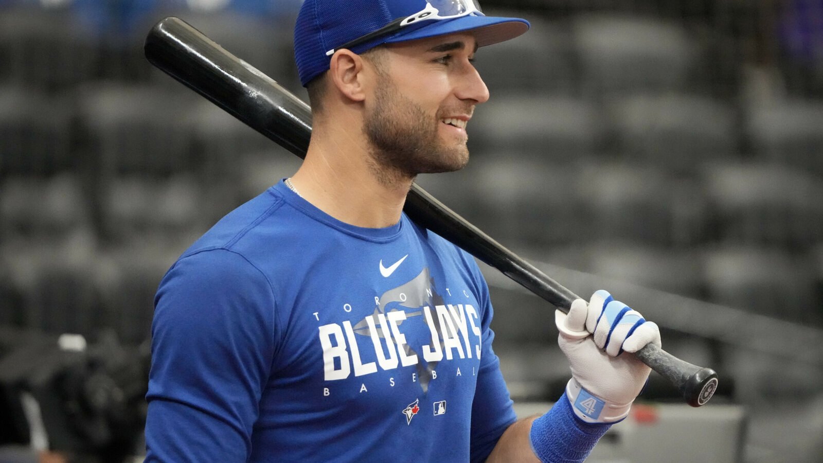 Blue Jays' Kiermaier prioritizing AL East, playing on grass in