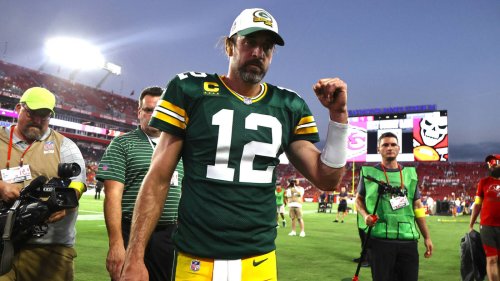 Reddit post possibly reveals what Aaron Rodgers saw on jumbotron before Packers' key defensive stop