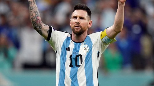 Watch: Messi threads the needle with incredible no-look pass to set up Argentina goal