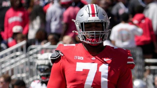 Chiefs close out first round by taking OT Josh Simmons