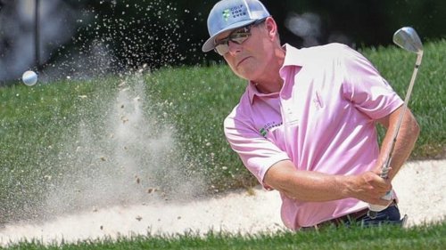 Justin Leonard fires course-record 62, leads in Madison