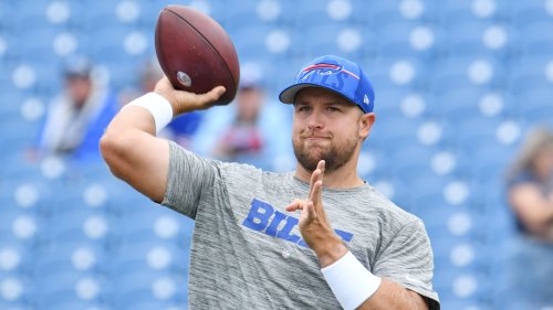 QB Matt Barkley returns to Bills