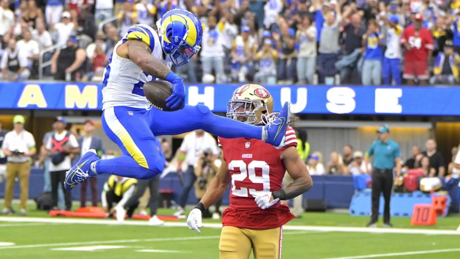 49ers fight off Rams for 30-23 road victory