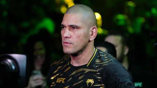 Joe Rogan claims Alex Pereira fought UFC 313 with broken bone and serious illness