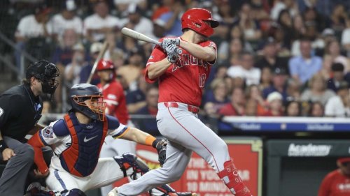 Angels, in rare return home, open set vs. Giants