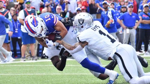 Josh Allen, Bills bounce back, blow out Raiders