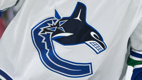 Canucks’ draft options at 15th overall: Justin Carbonneau