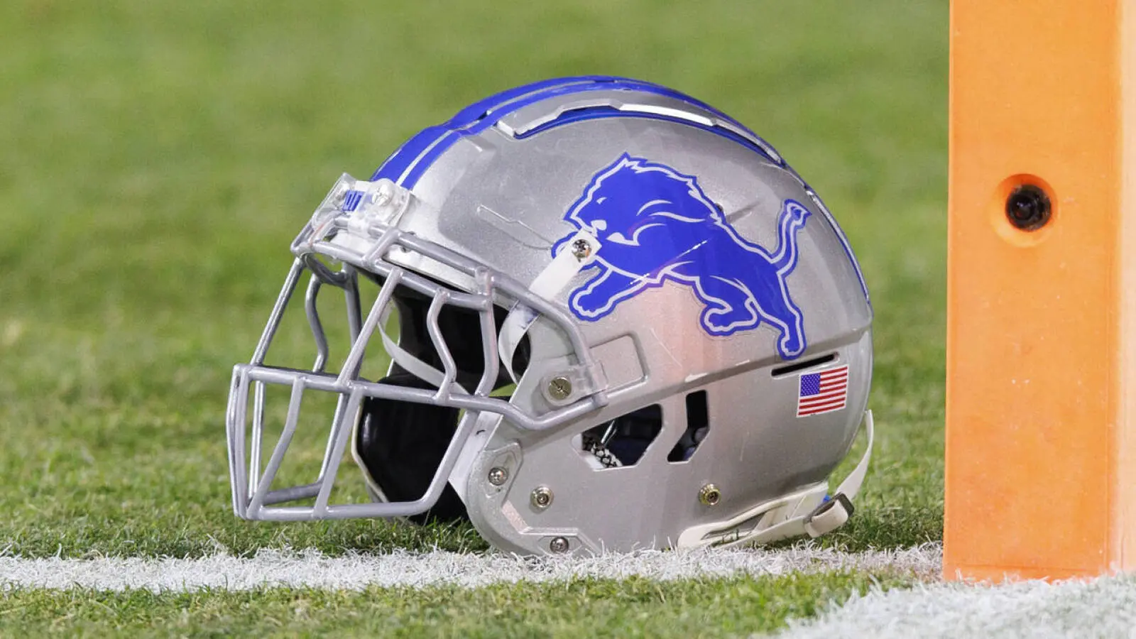 Detroit Lions fans react on Twitter to alternate helmet tease