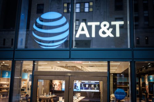 AT&T restores cellphone service after US outage affecting thousands of users