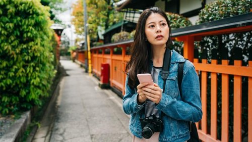Americans Can Now Use Their Phones for Free While Traveling Abroad