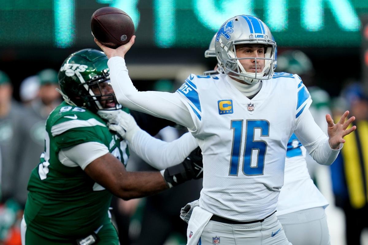 Detroit Lions keep NFL playoff hopes alive with exhilarating 20-17 win over New York Jets