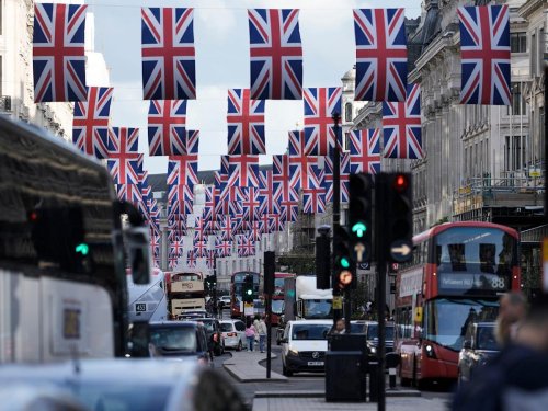 I was born and raised in London. Here are the 9 biggest mistakes I see tourists make.