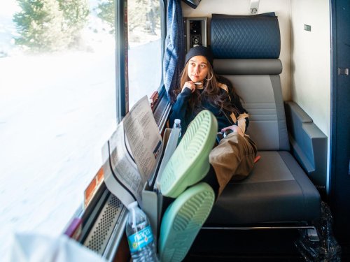 I spent 15 hours in a roomette on an overnight Amtrak train for $400. I made 4 mistakes I won't repeat on future rides.