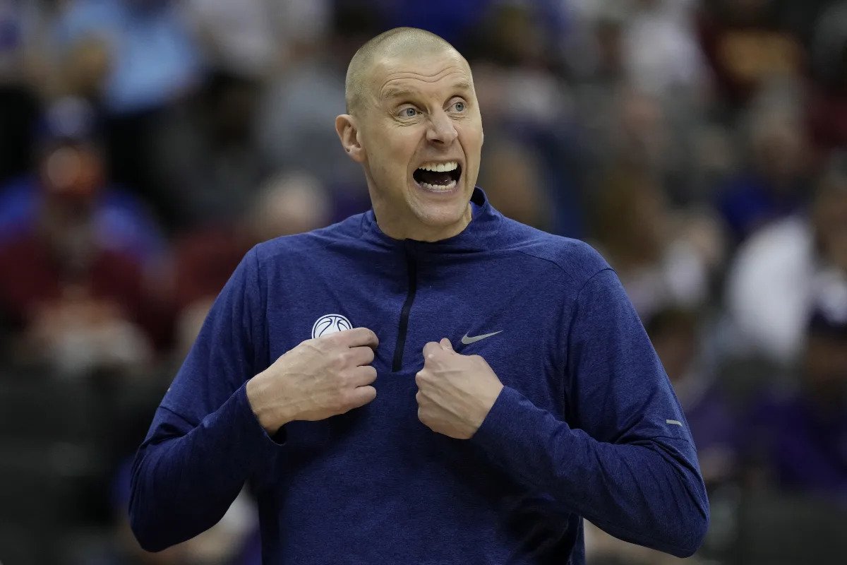 Kentucky taking massive gamble hiring an unproven coach in Mark Pope