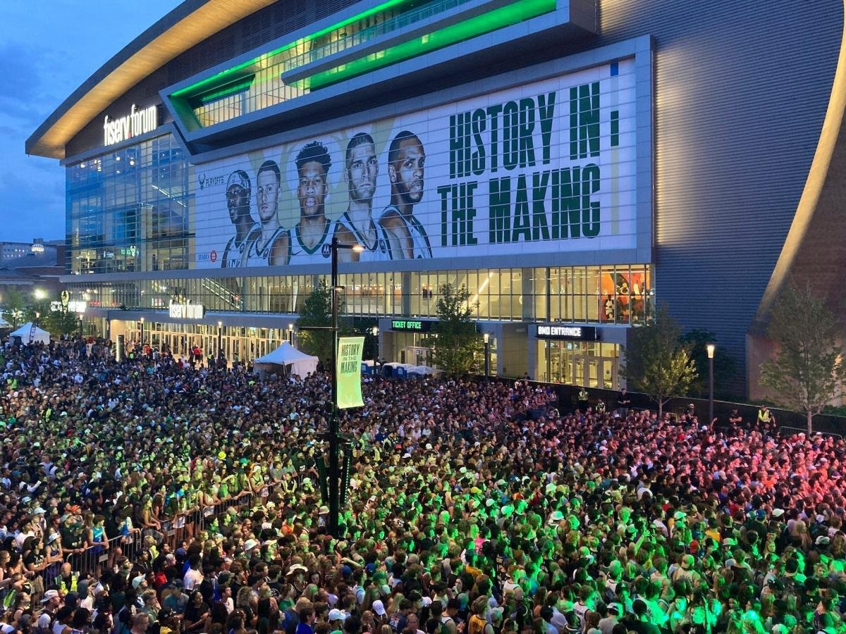 65,000 Fans Watched the Game Outside the Arena