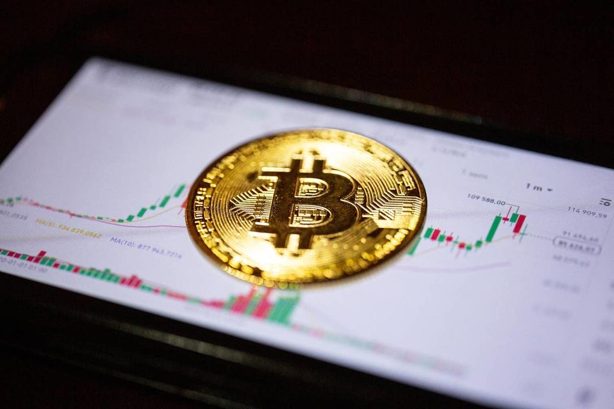 Analyst reveals the next Bitcoin bottom price