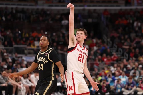 Men's March Madness live bracket updates