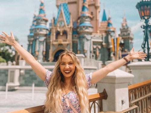 I worked at Disney World for 2 years. Here are 16 things I always do when I visit the parks.