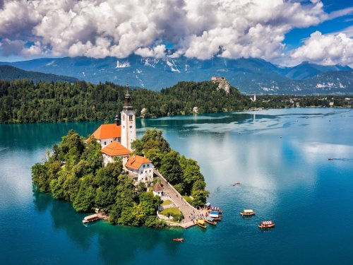 I've been to 45 countries and think every traveler should add these 5 incredible places to their bucket list