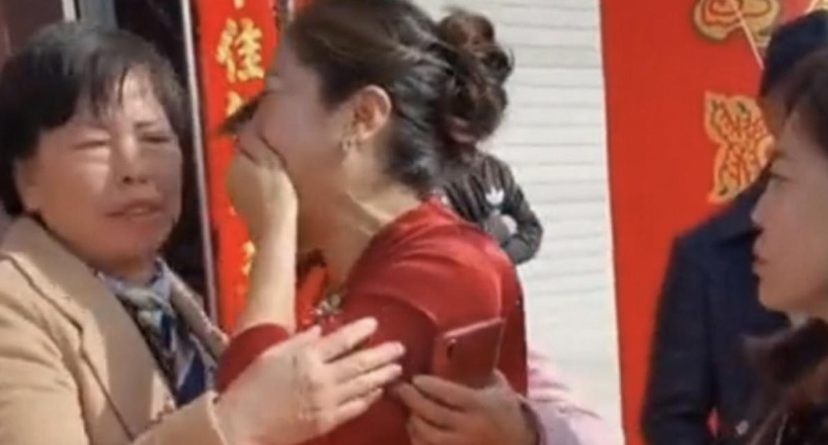 Mother discovers son’s bride is her daughter on their wedding day