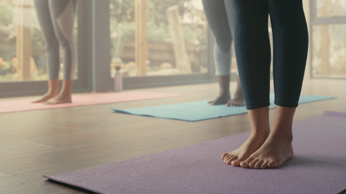 I Always Pause and Look at Students' Feet Before I Teach Yoga. Here's Why