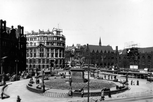 Fascinating photos take you back to Leeds in the mid-1950s