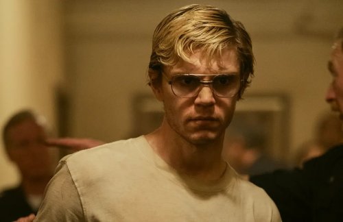 netflix-fans-warned-not-to-dress-up-as-serial-killer-jeffrey-dahmer-for