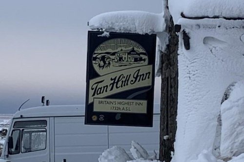 Tan Hill Inn: Guests return home after three nights trapped at snowed in Yorkshire Dales pub
