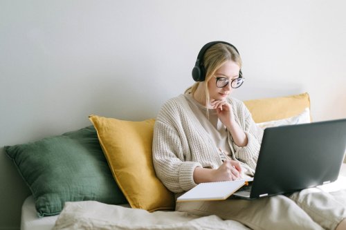 Over a quarter of adults believe their hearing has got worse since they started working from home
