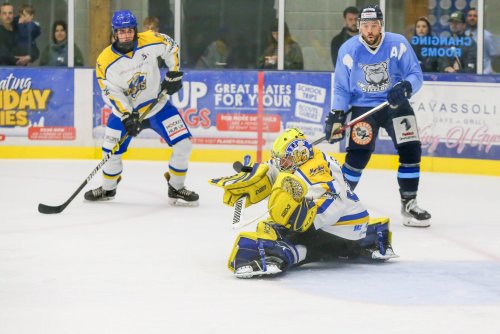 WATCH Leeds Knights earn a point then miss out on the win against Raiders IHC
