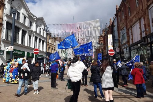 Live as Rejoin EU protesters march through Leeds city centre in anti-Brexit campaign
