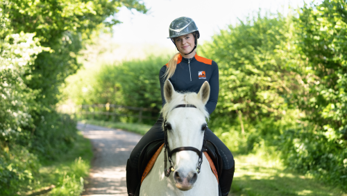 Equestrian YouTuber to undertake charity hackathon