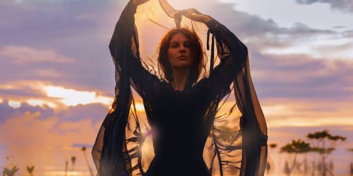 4 Rare Signs You Have A Healthy & Powerful Aura