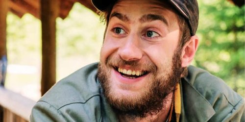 7 Rare Qualities That Make Someone Instantly More Likable When They Talk, According To Psychology