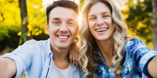 11 Tiny Ways A Man's Energy Changes Around The Person He Loves Most, According To Psychology
