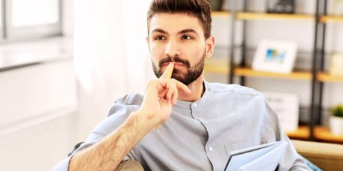 11 Sad But Common Signs Your Partner Doesn’t Fully Trust You