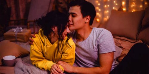 Couples Who Do These 6 Things Right Before Bed Have The Deepest Bond