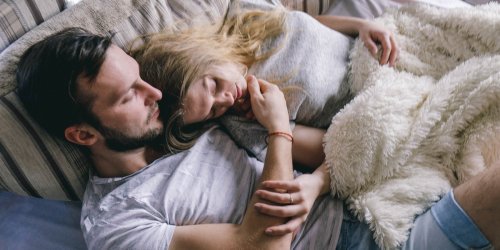 The Science Of Snuggling: 7 Incredible Benefits Of Cuddling