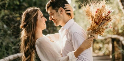 8 Tiny Ways Adorably Happy Couples Affair-Proof Their Marriages