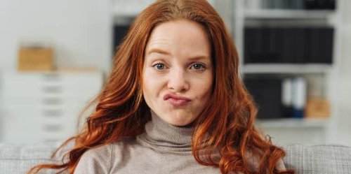 10 Sad Ways A Narcissistic Wife Discards Her Husband While They're Still Married
