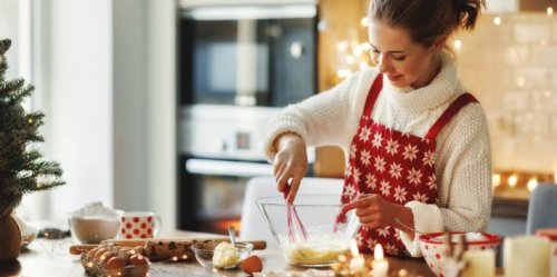 Man's Wife Wants To Cancel Christmas With His Family After His Mom's Unhinged Reaction To Her 'Cookie Sample'