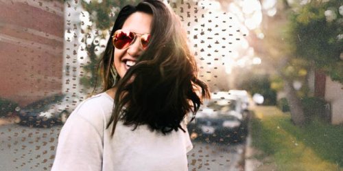 9 Subtle Behaviors That Instantly Attract People to You