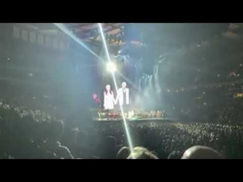Andrea Bocelli, singing with KRISTEN CHENOWETH in Madison Square Garden