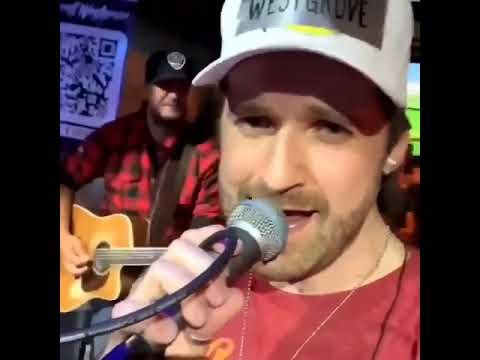 Luke Bryan Showed Up To His Nashville Bar Last Night And Sang “Neon Moon”