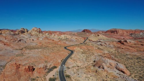 VALLEY OF FIRE - One of the BEST Road Trips from Las Vegas