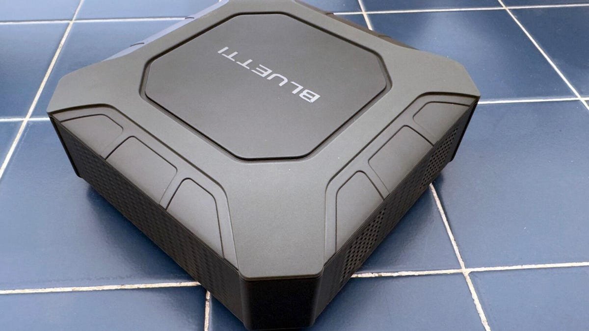 My favorite power bank for laptops can charge virtually any model - and it has a useful display feature