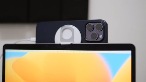 How to turn your iPhone into a webcam - Video